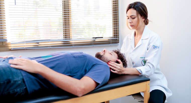 Além da Dor: Como a Fisioterapia Pode Ajudar a Melhorar a Sua Qualidade de Vida